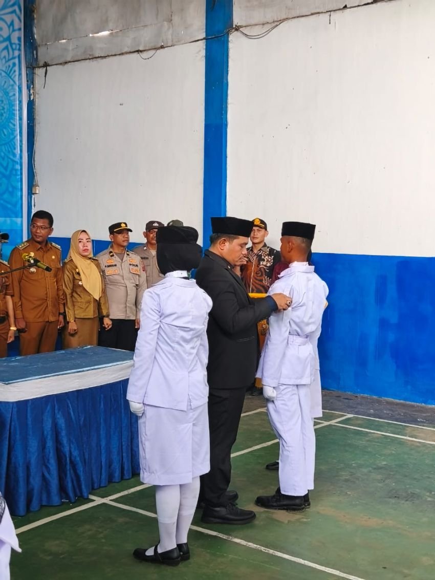 Pengukuhan Paskibra Kecamatan Batang Kuis 2025 Dipimpin Langsung Camat