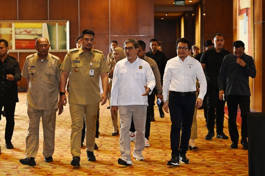 Sambut Baik Implementasi Permen ESDM 14/2025,  Gubernur Sumut Bobby Nasution Tekankan Hal ini
