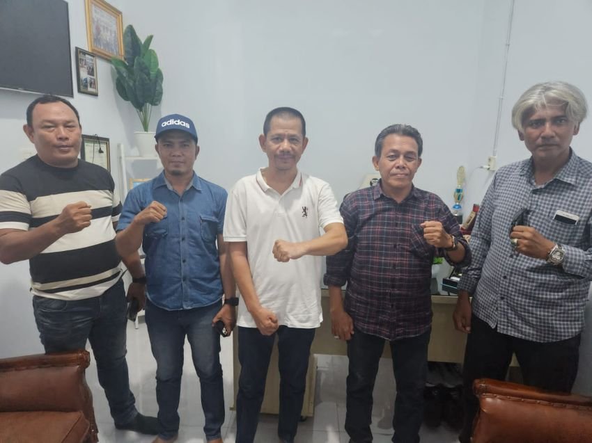 Pewarta Polrestabes Medan Kembali Gelar Jumat Barokah, Salurkan Beras kepada Pengurus dan Anggota