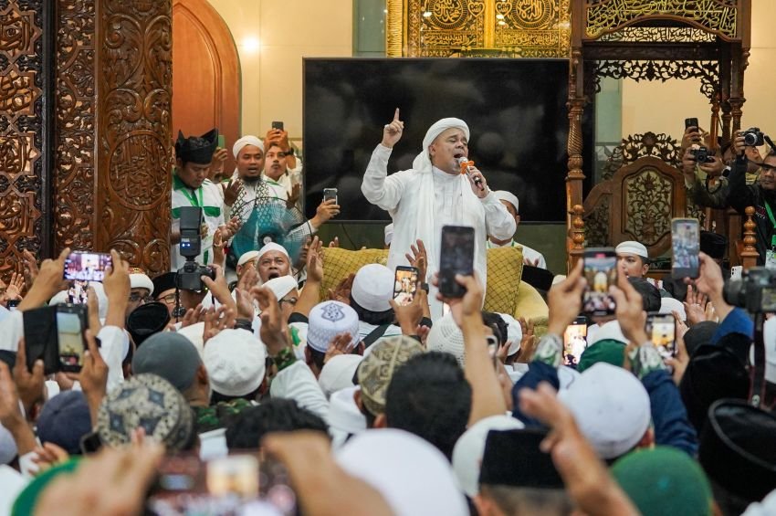 Tabligh Akbar Bersama Habib Rizieq Shihab di Masjid Al-Musannif Deli Serdang Dipadati Ribuan Jamaah