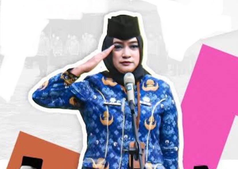 Bobby Nasution Copot Puji Latuperissa dari Sekretaris Diskop UKM Sumut Gegara Main Handphone Saat Pengarahan