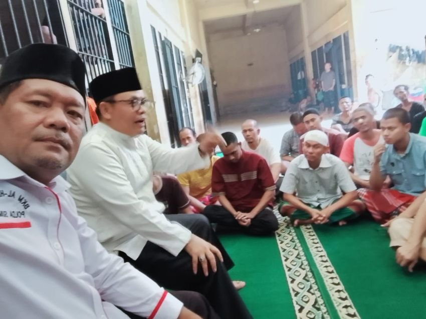 Kyai Akhmad Khambali Sampaikan Saran kepada Kapolda Sumut Baru: Ajak Gelar Sholawatan Kebangsaan untuk Wujudkan Sumut yang Kondusif dan Harmonis