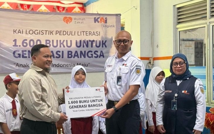 KAI Logistik Salurkan 1.600 Buku: Perkuat Literasi untuk Wujudkan Indonesia Emas 2045