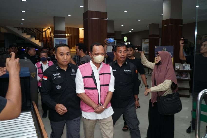 Diduga Terlibat Tipikor Pelepasan Asset PTPN I Untuk Perumahan Citraland, Dua Mantan Pejabat BPN Di Jebloskan Ke Dalam Jeruji Besi