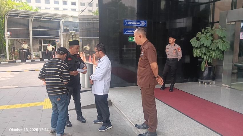 Jaga Marwah Kepung KPK: Desak Hadirkan Bobby Nasution dan Erni Sitorus di Sidang Topan Ginting