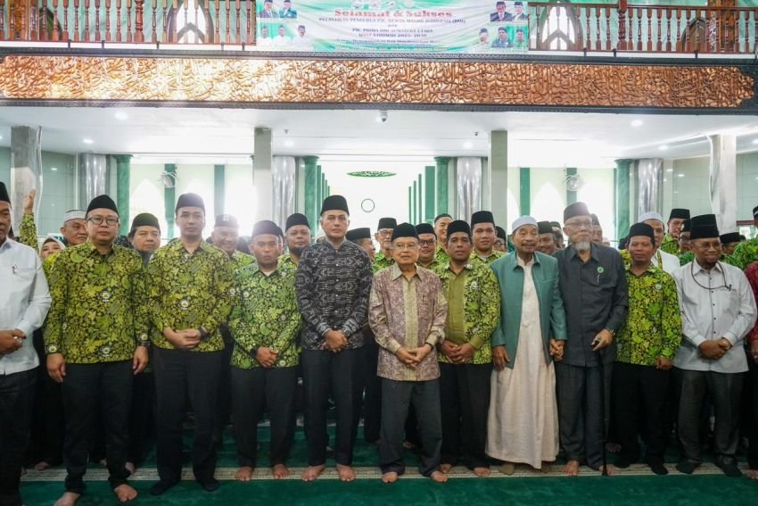 Lantik DMI Sumut, Jusuf Kalla Puji Alm Haji Anif yang Berjuang Memakmurkan Masjid