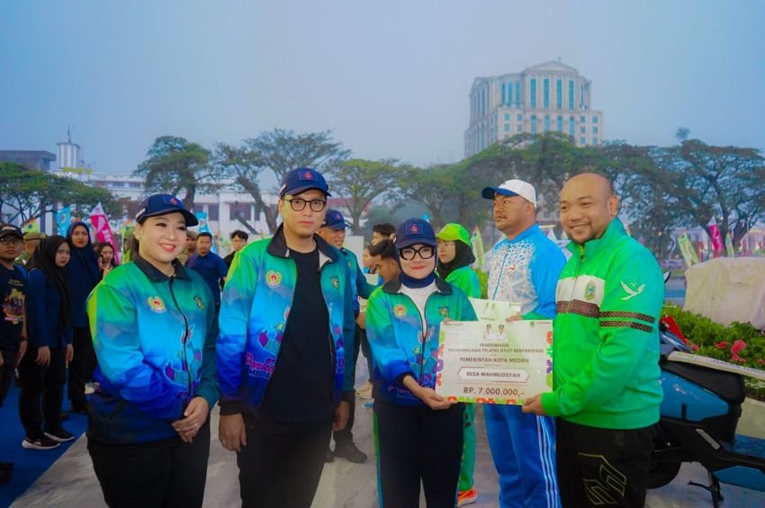 Api Porkot Berkobar, Rico Waas Beri Semangat Atlet Yang Akan Bertanding