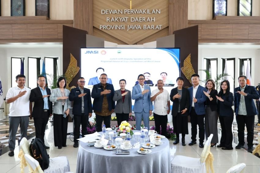 Wakil Ketua DPRD MQ Iswara Berharap ACJA  Wakil Ketua DPRD Jabar MQ Iswara Sambut Wartawan Tiongkok: Dorong Investasi Negeri Panda di Tanah Pasundan