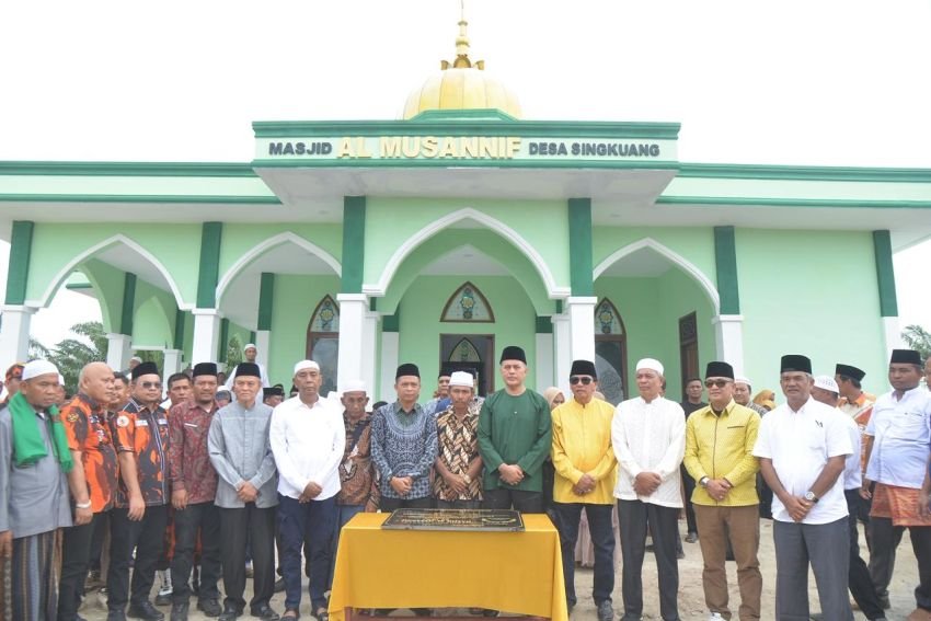 Kenangan Tak Terlupakan Bersama Alm Haji Anif, Ijeck Bangun 2 Masjid di Muara Batang Gadis