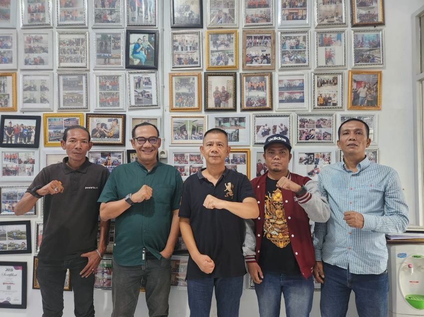 Melalui Program "Jumat Barokah" Pewarta Polrestabes Medan Terus Memupuk Kebersamaan