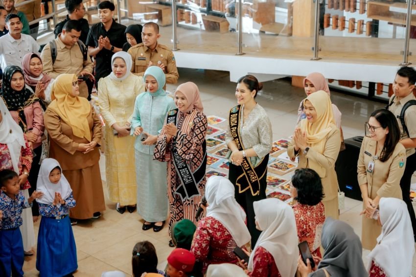 Kahiyang Ayu Ajak Anak-Anak Cintai Budaya Lewat Lomba Membatik di Sergai