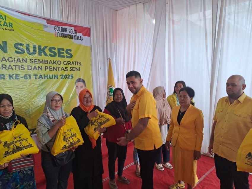 Rayakan HUT ke-61, Partai Golkar Medan Gelar Bakti Sosial di Medan Denai