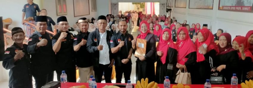Ketua DPW Pendawa Sumut Serahkan SK Kepengurusan Srikandi Pendawa Kota Binjai