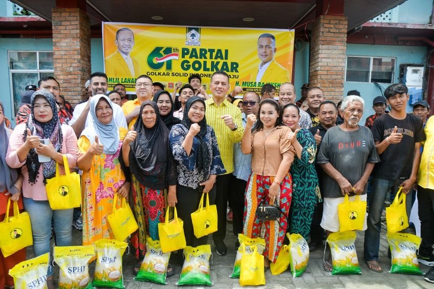 Dr. H. Musa Rajekshah Gelar Bakti Sosial Sambut HUT ke-61 Partai Golkar di Rusunawa Seruwai