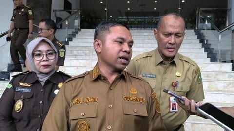 DN dan TM Menyerahkan Diri, KPK Belum Tetapkan Status, Gubernur Abdul Wahid Dimintai Keterangan, Bukan OTT