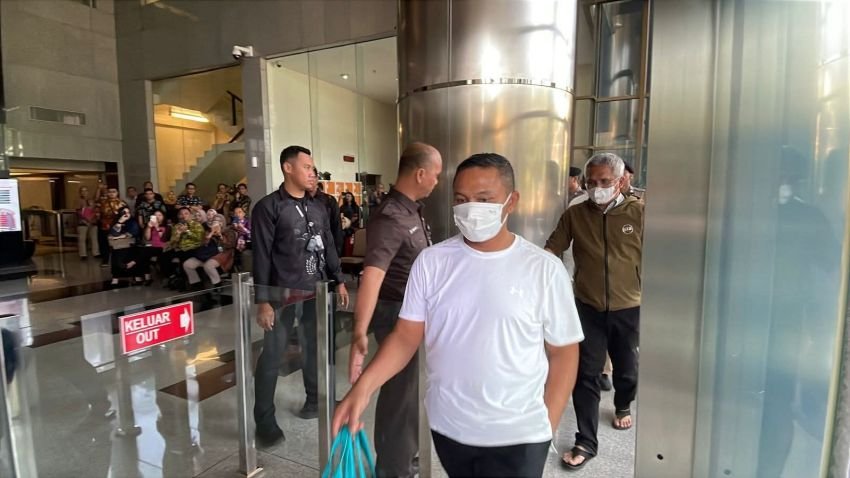 Gubernur Riau Abdul Wahid Tiba di Gedung KPK, Bungkam Soal OTT di Lingkungan Dinas PUPR