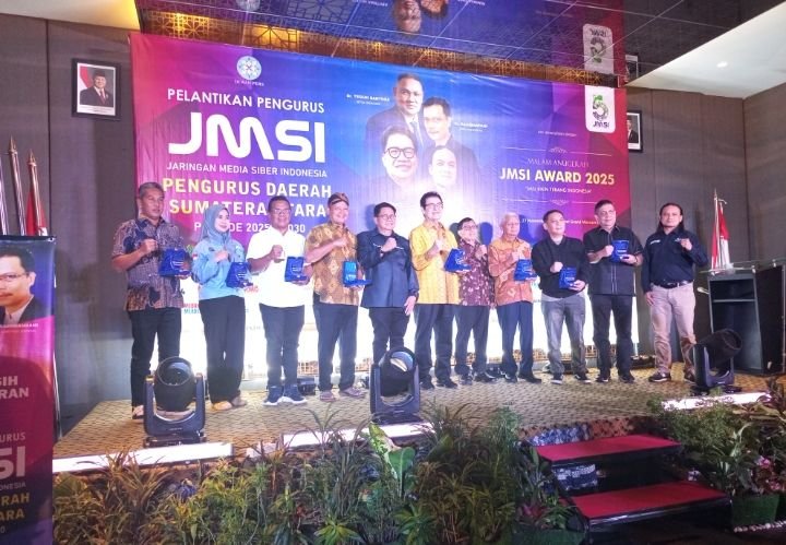 Tokoh Nasional H Rahmat Shah Terima JMSI Award 2025, Dorong Jaga Independensi serta Profesionalisme Pers