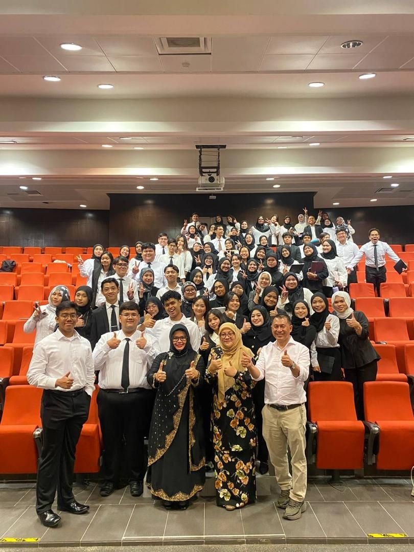 Guru Besar Hukum Universitas 17 Agustus 1945 Jakarta Jadi Narasumber Global Learning Class di UiTM Malaysia