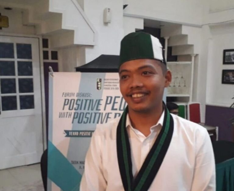 Soal Mobil Bermerek MBG Bawa Babi di Nisel, Mantan Ketua Badko HMI Sumut: “Sangat Keterlaluan!”