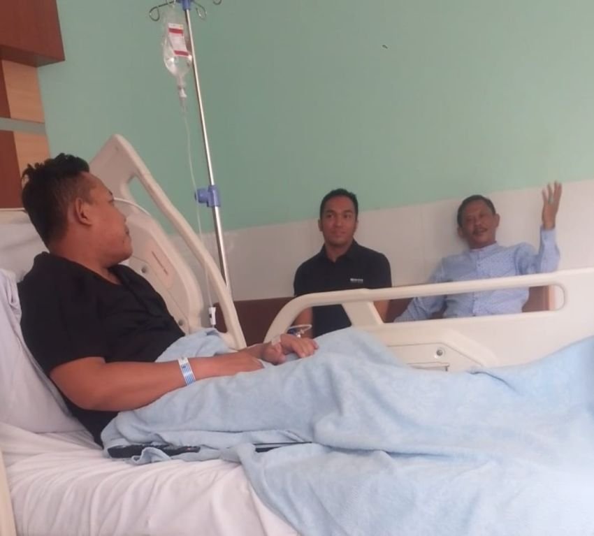 LPA Deli Serdang Jenguk Komut BUMD Deli Serdang yang Dirawat di Rumah Sakit