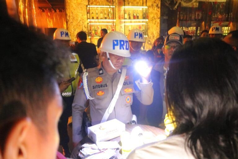 Polda Sumut Gerebek Diskotik HW Gold Dragon di Medan, 13 Pengunjung Positif Narkoba