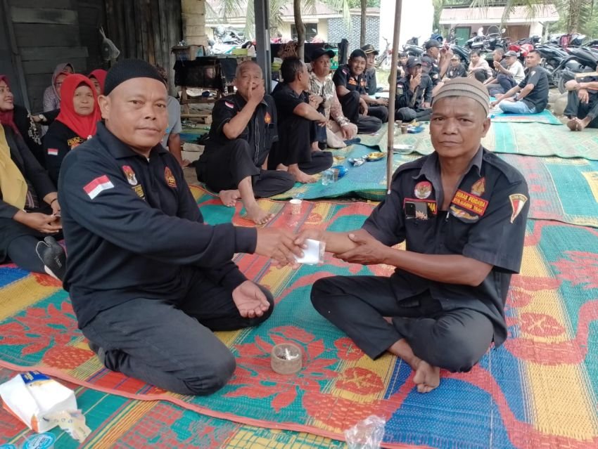 Pendawa Langkat Serahkan Kunci Bedah Rumah kepada Pak Nasib, Wujud Nyata Kepedulian dan Gotong Royong