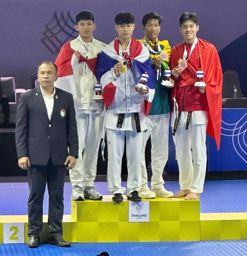 Atlit Taekwondo Sumut M. Raihan Raih Medali Perak di Sea games 2025