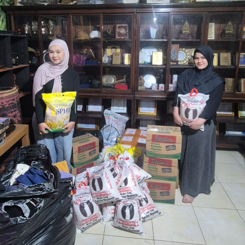 SAPMA PB PENDAWA INDONESIA SALURKAN BANTUAN KORBAN BANJIR DI SUMUT