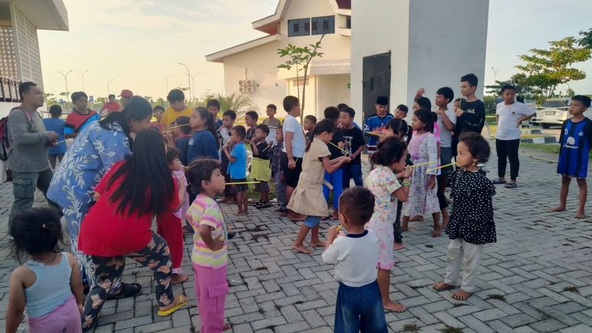 Relawan Pendawa Langkat Gelar Trauma Healing untuk Anak-Anak Korban Banjir di Tanjung Pura