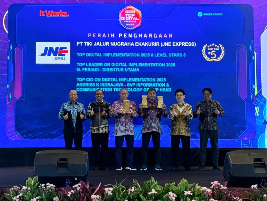 JNE Raih Tiga Penghargaan di TOP Digital Awards 2025