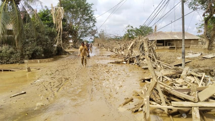 Jeritan korban malapetaka BANJIR ACEH OLEH JAYA SUPRANA
