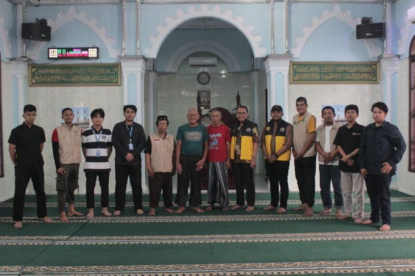 UNPAB & DMDI Sumut Berkolaborasi Lakukan Pemulihan Pasca Banjir: Masjid Al-Ikhlasiyah Kembali Bersih dan Nyaman untuk Ibadah