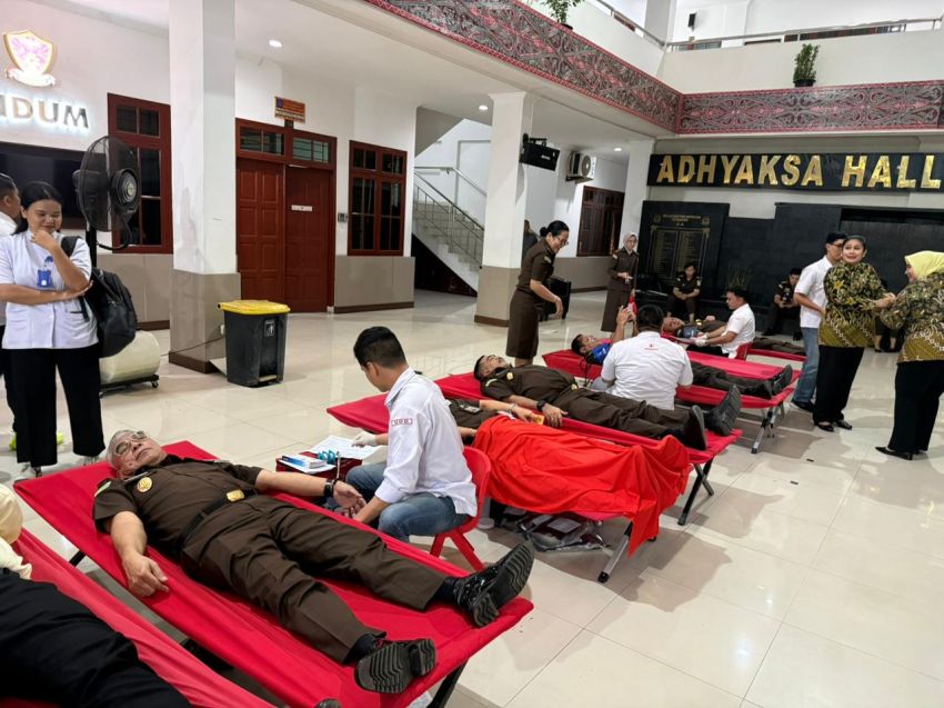 Sambut Natal dan Tahun Baru, Kejati Sumut Gandeng PMI Gelar Kegiatan Donor Darah, Harli: Setetesnya Sangat Berar
