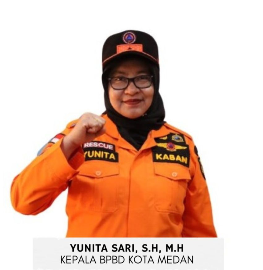 Kepala BPBD Medan Yuni Sari Salurkan Sembako untuk Wartawan Terdampak Banjir