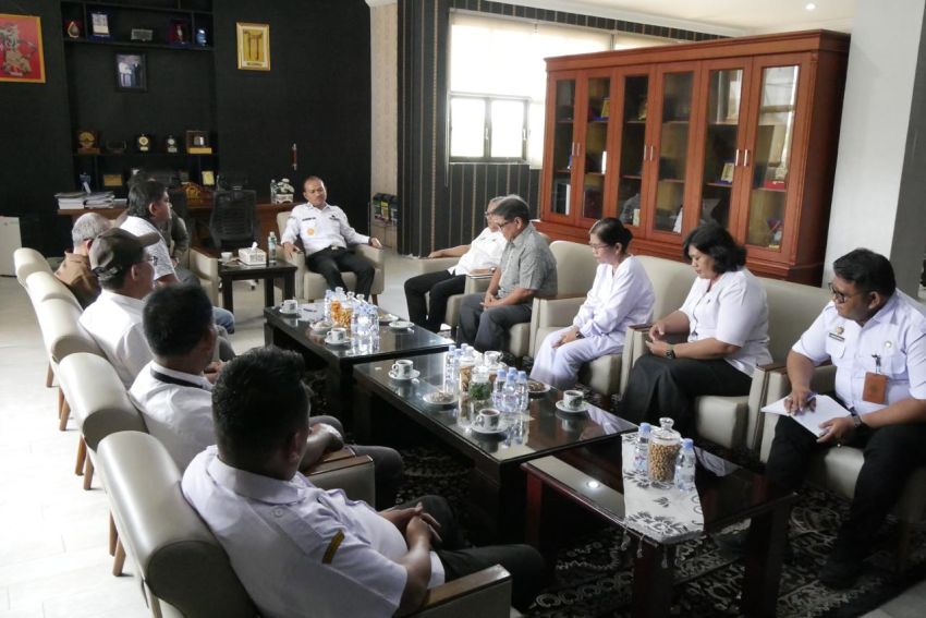 Wali Kota Tanjungbalai Terima Audiensi Pengurus dan Panitia Bona Taon PPSD