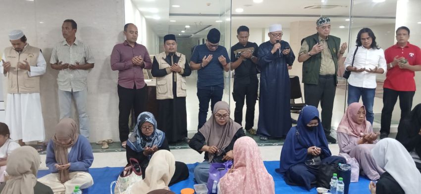 Berbuka Perdana Ramadan 1447 H, Masjid Agung Medan Disesaki Ratusan Jamaah