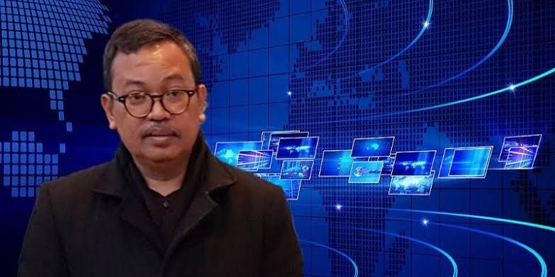 Wartawan, Spiritualis, dan Pendaki: Satu Sosok Banyak Jejak