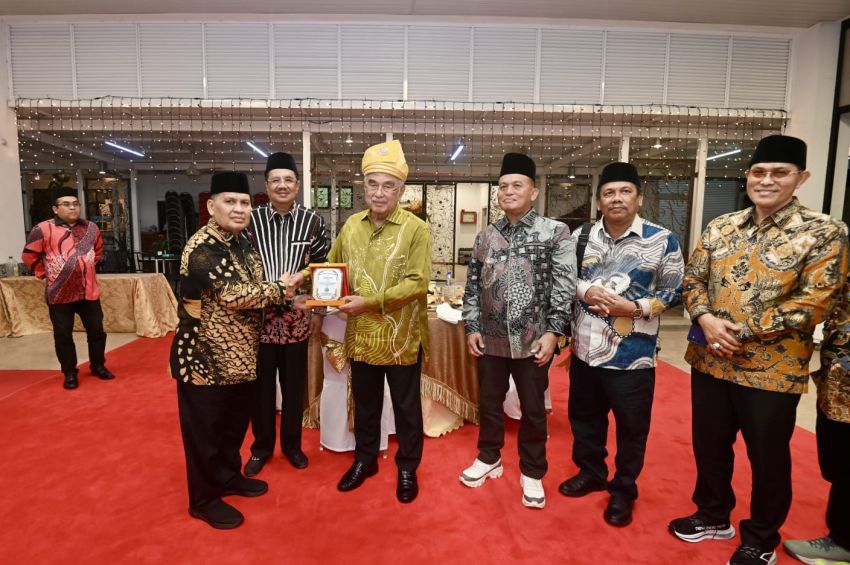Titian Muhibah XV 2026 Pererat Persaudaraan Indonesia&ndash;Malaysia, Cenderamata Diserahkan di Istana Melaka