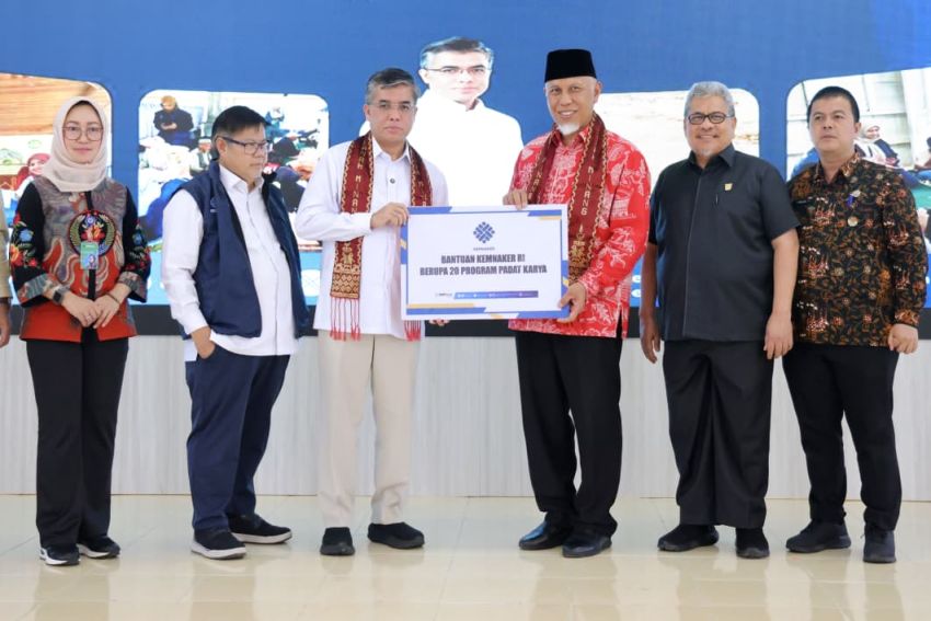 Kemnaker Salurkan Bantuan Rp30,3 Miliar untuk Pemulihan E konomi Sumbar