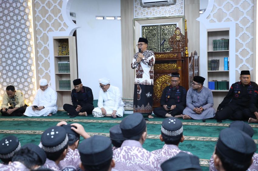 Kyai Khambali Apresiasi Kapolrestabes Medan, Dukung Kapolda Sumut &ldquo;Giling&rdquo; Pembacking Narkoba