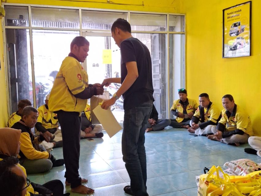 Ramadan Penuh Kepedulian, Maxim Bagikan Sembako bagi Mitra Pengemudi di Sumatera Utara