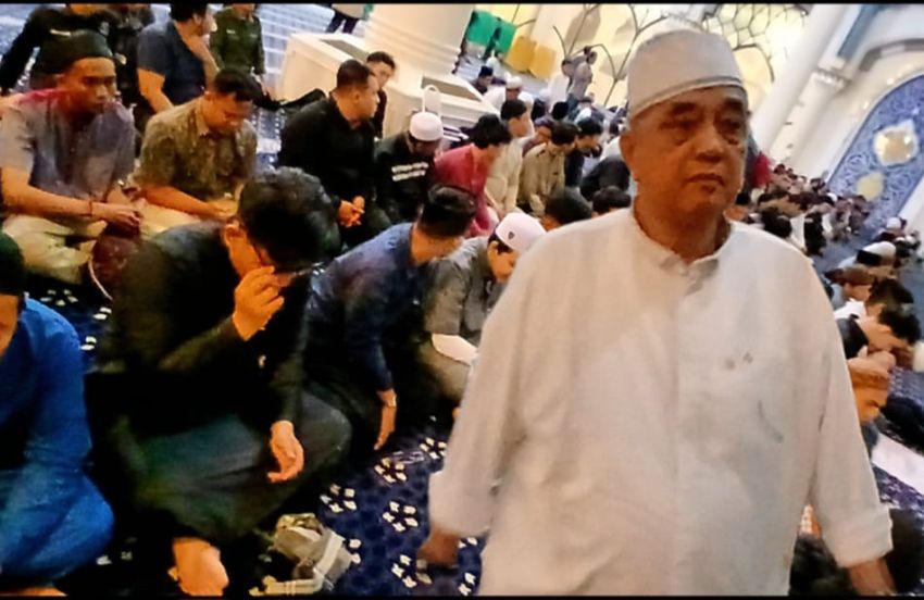 Jamaah Iktikaf Berterima Kasih, 800 Nasi Bungkus Dibagikan pada Malam 21 di Masjid Agung Medan