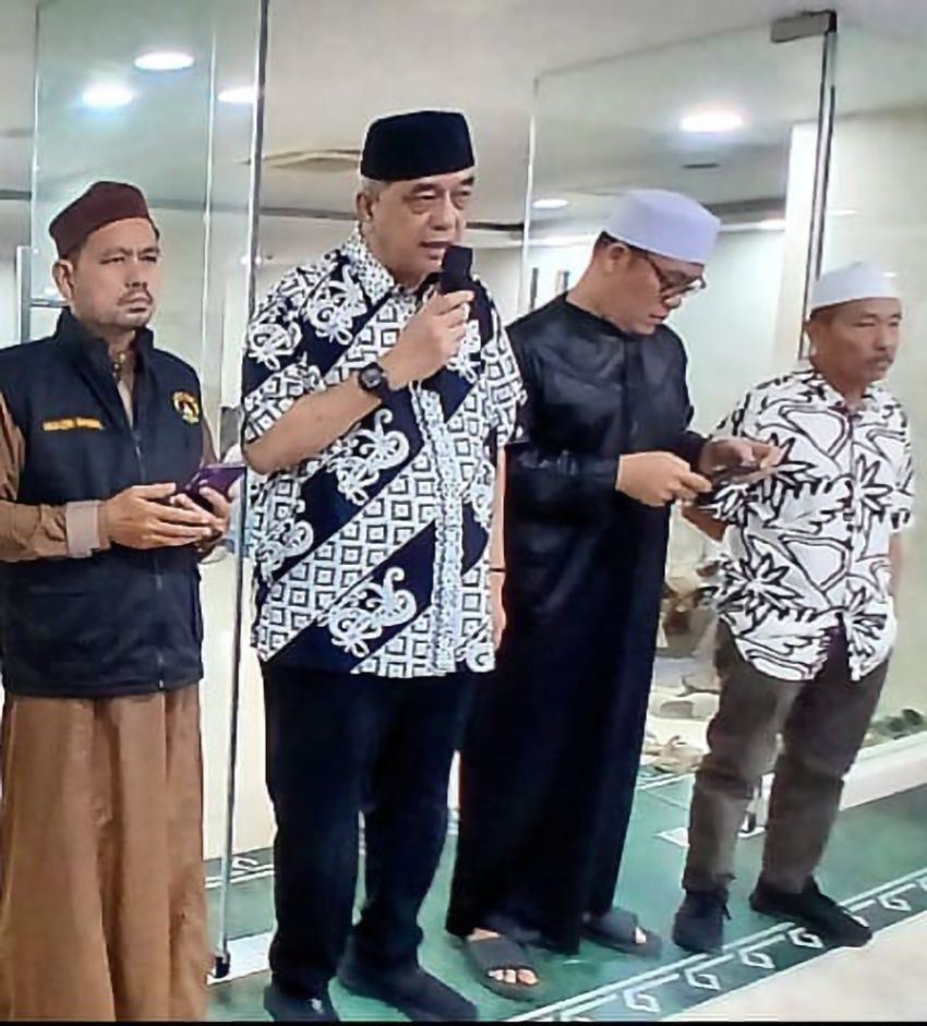 Bukber Capai 1000 Jamaah, Doa Khusyuk Imam Senior Masjid Agung Medan Menggetarkan Jamaah