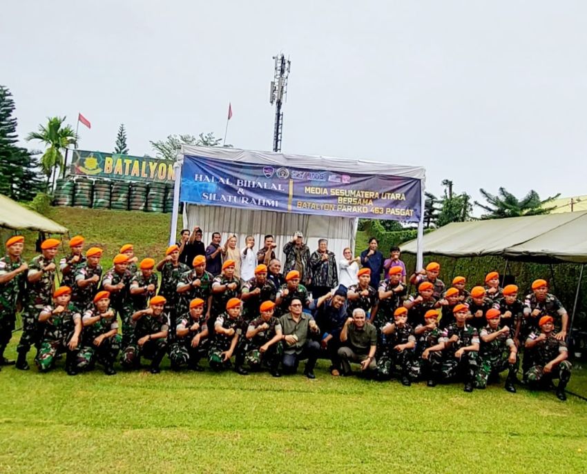 Silaturahmi dan Halal Bihalal, Batalyon Para Komando 463 Pasgat Pererat Sinergi dengan Media Sumut