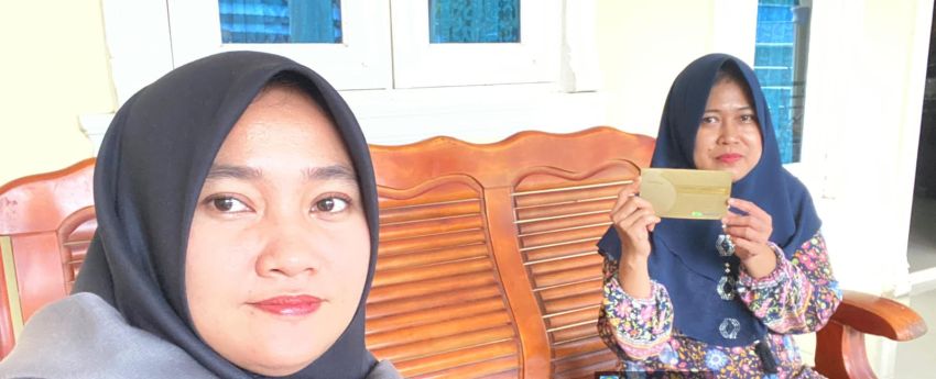 BRI BO Sibuhuan Serahkan Hadiah Tabung Emas Pemenang Program Racing FBI Agen BRILink