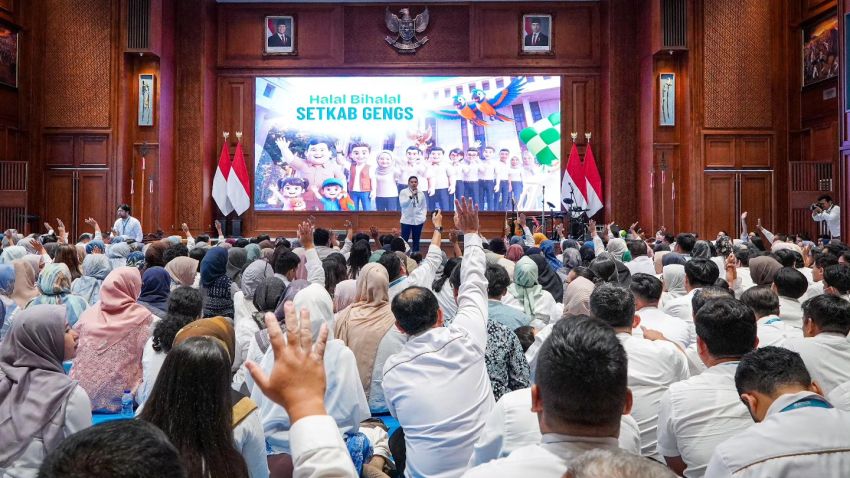 Halalbihalal Keluarga Besar Sekretariat Kabinet, Seskab Teddy: Jaga Silaturahmi dan Perkuat Kekeluargaan