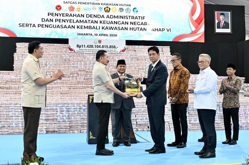Presiden Prabowo Subianto Saksikan Penyerahan Rp11,42 Triliun dan Ratusan Ribu Hektare Lahan ke Negara