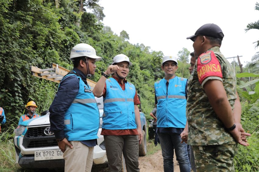 GM PLN UID Sumut Turun Langsung Pastikan Pembangunan Listrik Desa di Unte Makmur Rampung April Ini