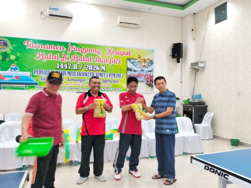 Tiga Dosen Raih Juara Turnamen Pingpong Ketupat Halalbihalal PTM Eksekutif Sumut