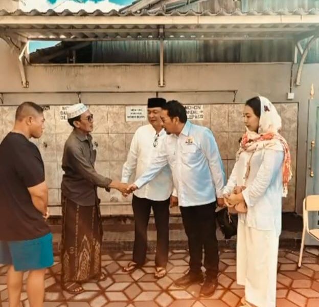 Kadin Bali Salurkan Hewan Kurban untuk Musholla Nurul Iman dan Masjid Raya Baiturrahmah